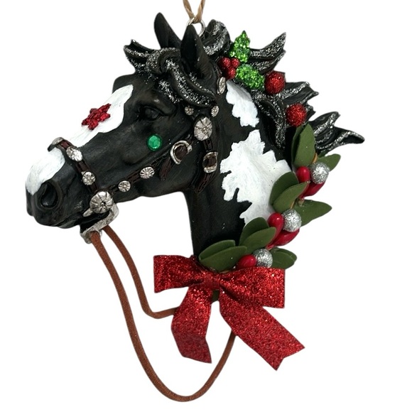Holiday Horses: “Christmas Eve” design. Decorated Christmas horse ornamnent - Picture 12 of 14